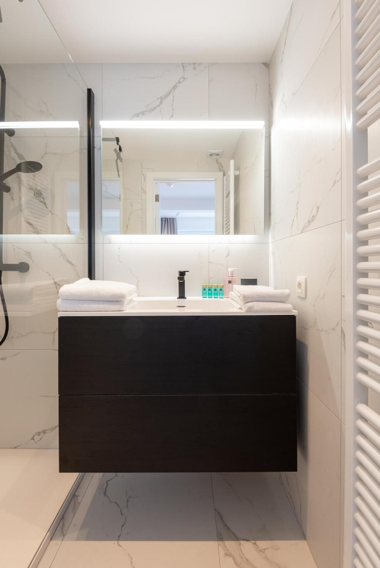 Spacious Penthouse For 8 People In The City Centre Остенде Екстериор снимка