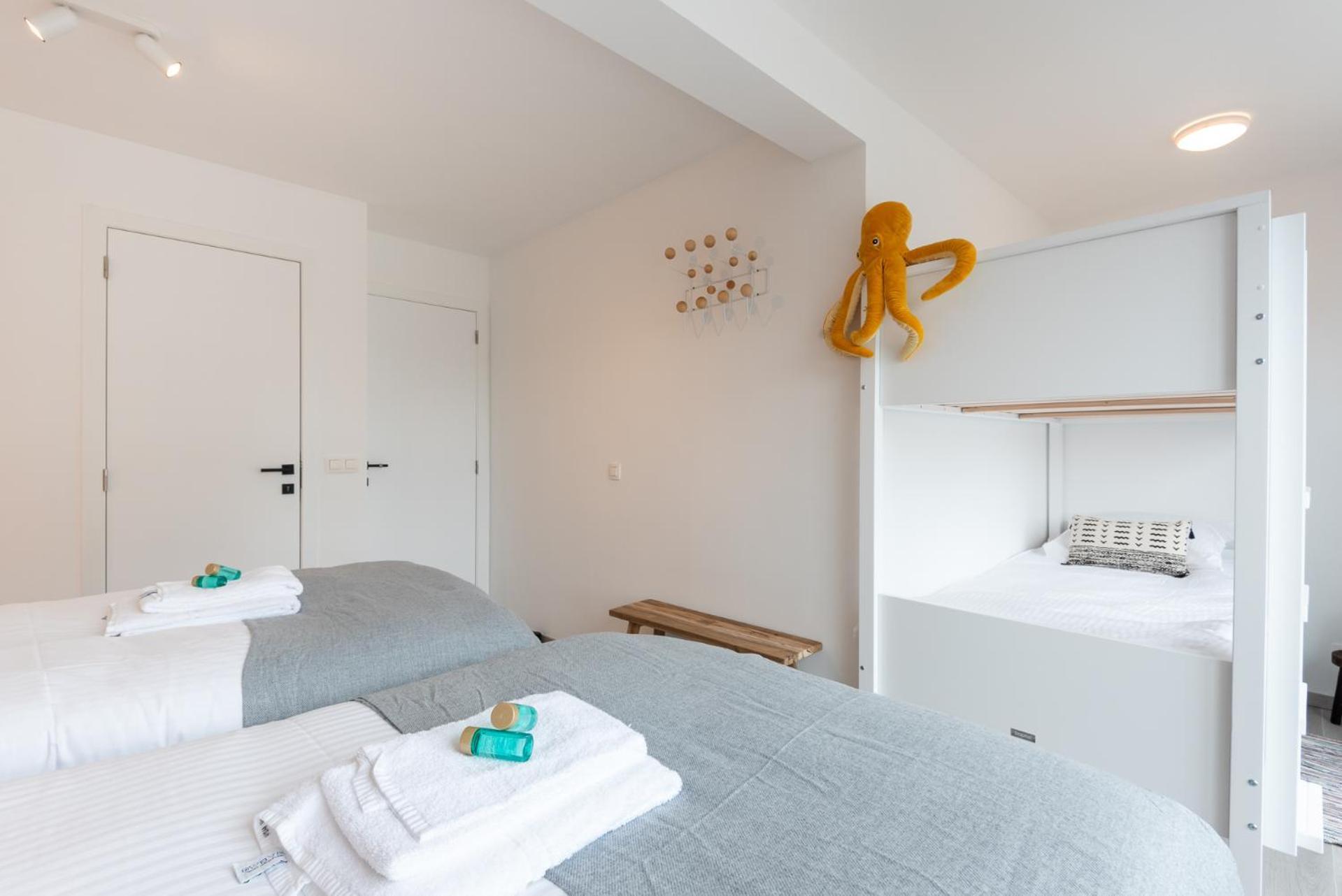 Spacious Penthouse For 8 People In The City Centre Остенде Екстериор снимка
