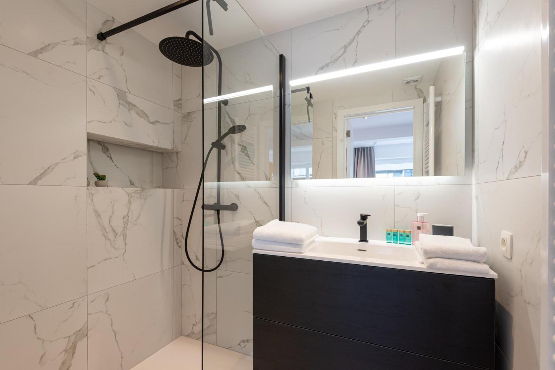 Spacious Penthouse For 8 People In The City Centre Остенде Екстериор снимка